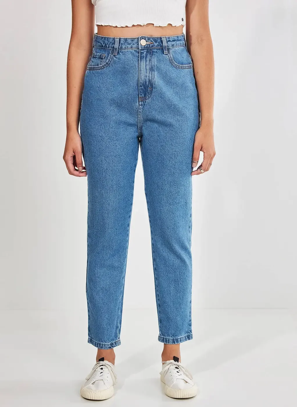 Calça Mom em Jeans Médio