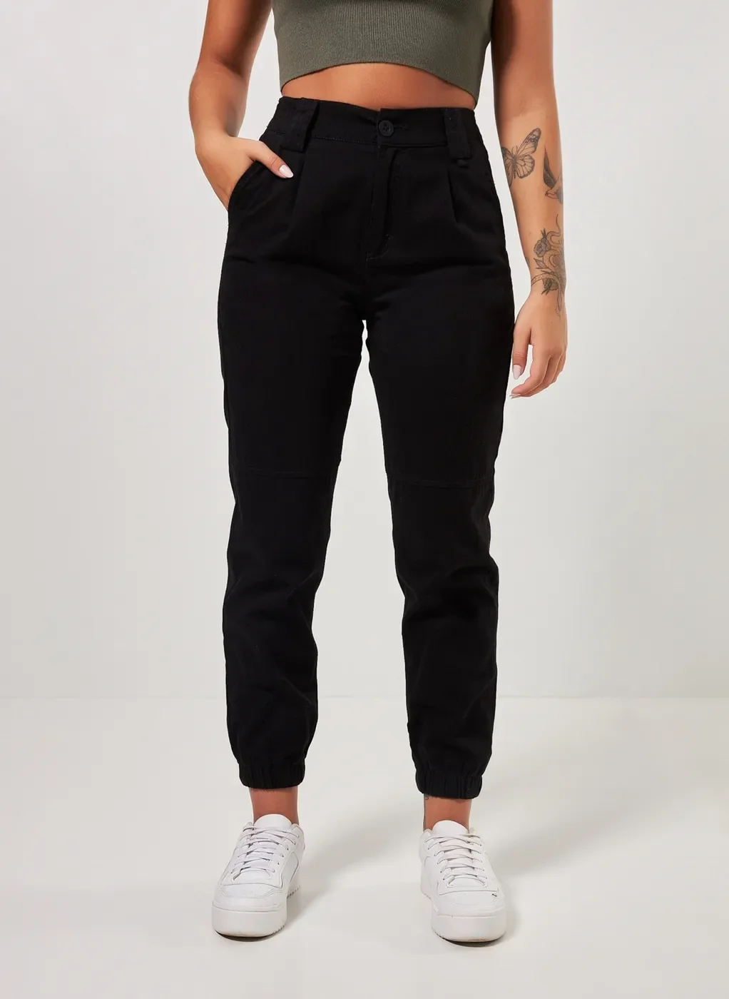 Calça Jogger Cintura Alta em Sarja