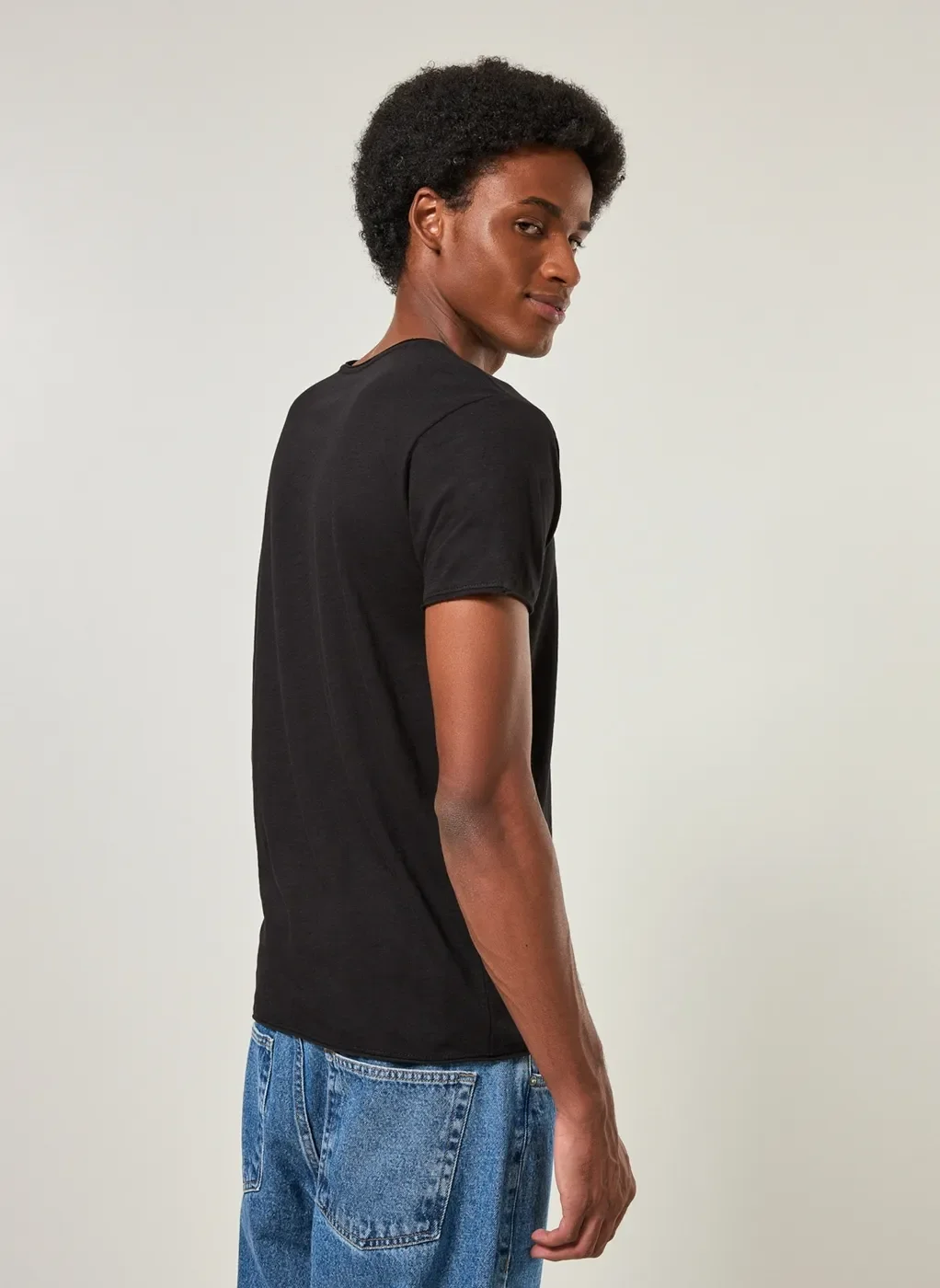 Camiseta Básica Malha Leve