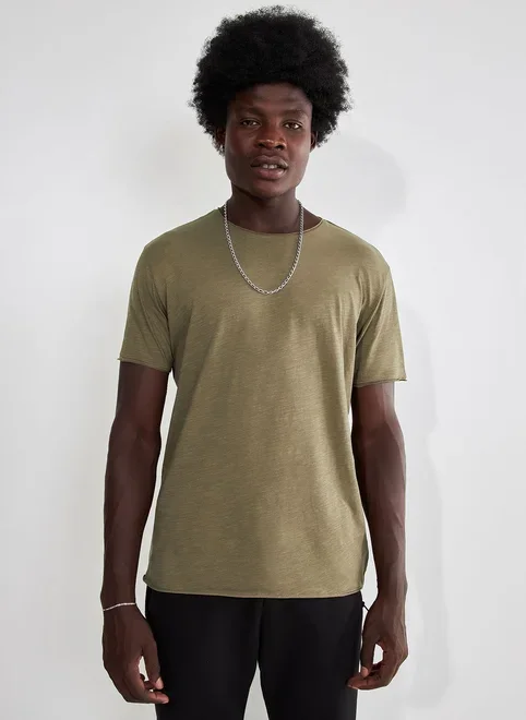 Camiseta Básica Malha Leve