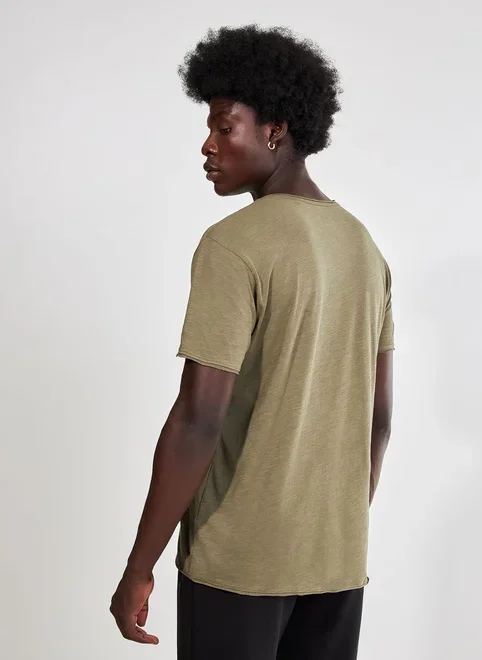 Camiseta Básica Malha Leve