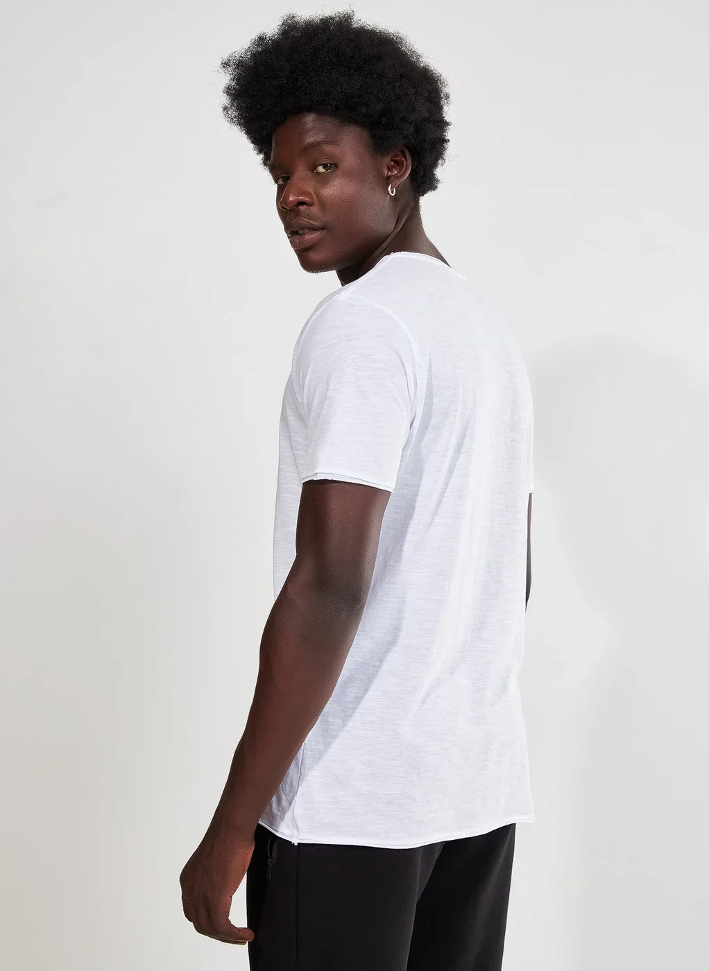 Camiseta Básica Malha Leve