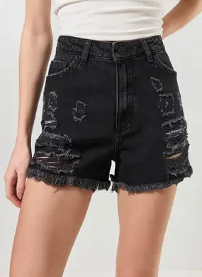 Short Jeans Preto Desfiado Com Rasgos