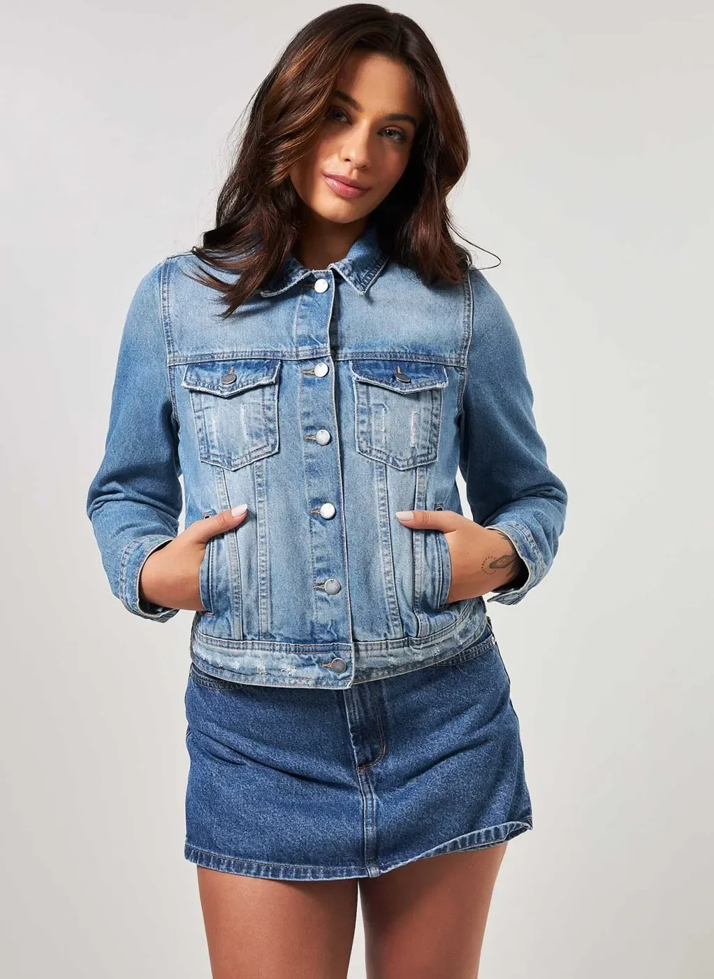 Jaqueta Básica em Jeans Médio