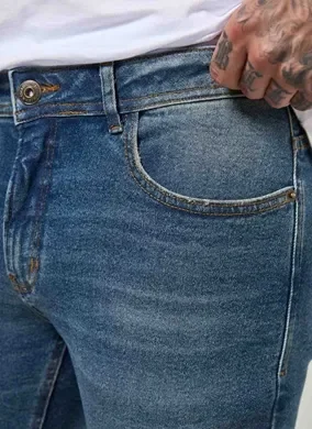 Calça Skinny em Jeans Escuro