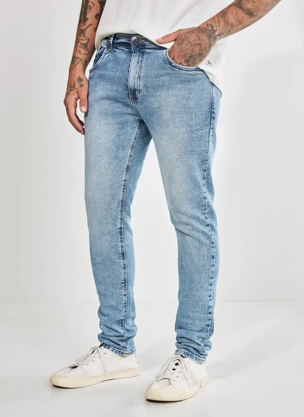 Calça Super Skinny em Jeans Marmorizado