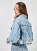 Jaqueta Cropped em Jeans Claro