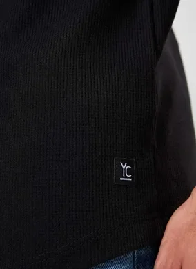 Camiseta Alongada em Malha Texturizada