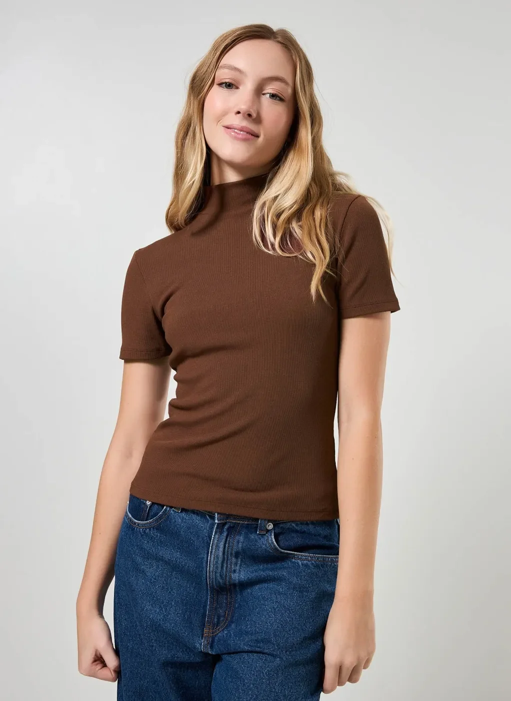 Blusa Básica de Golinha Alta