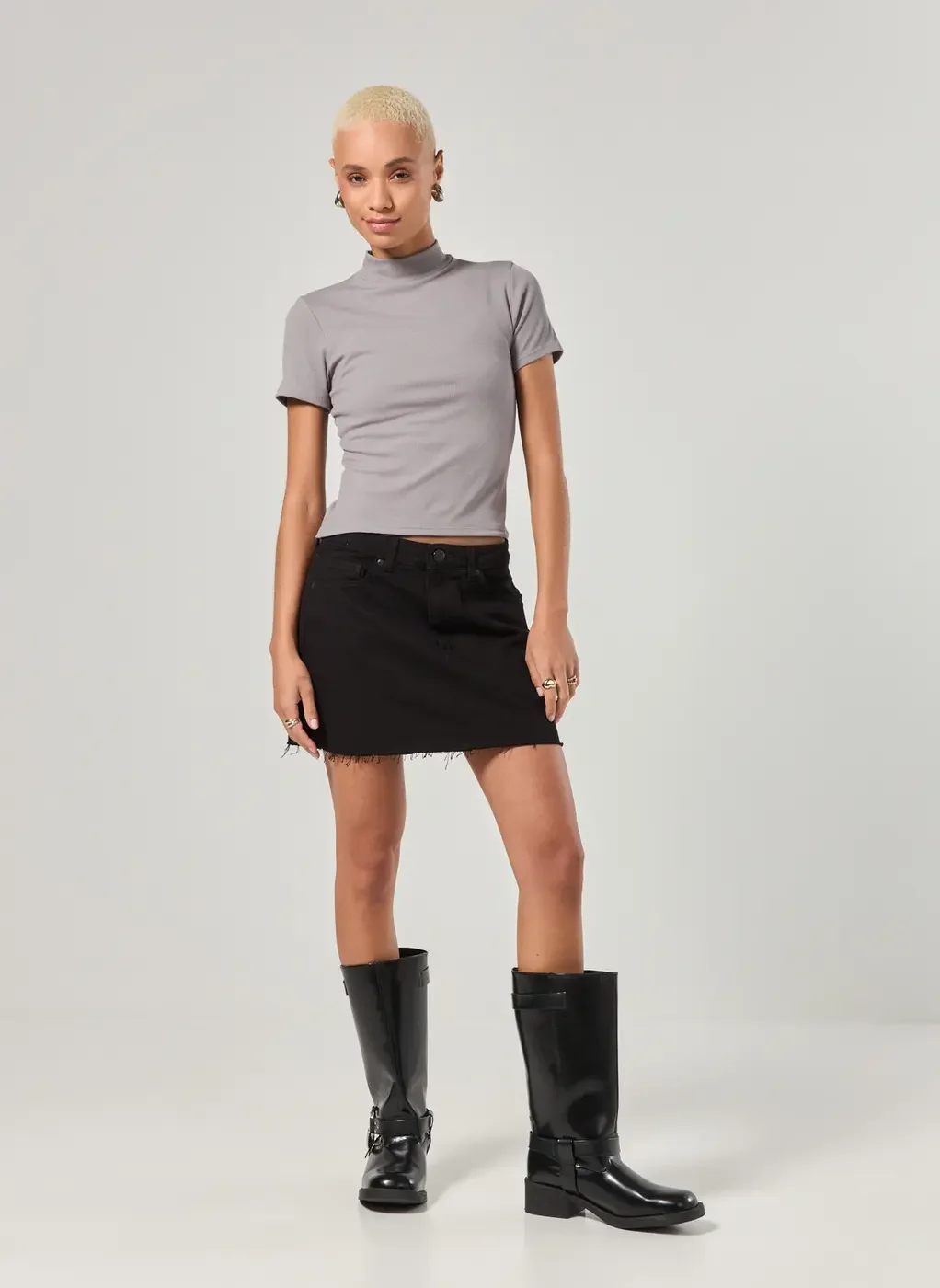 Blusa Básica de Golinha Alta