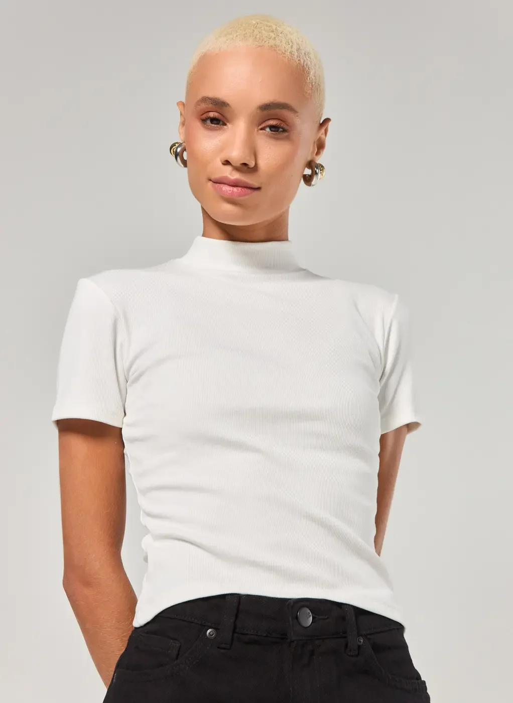 Blusa Básica de Golinha Alta