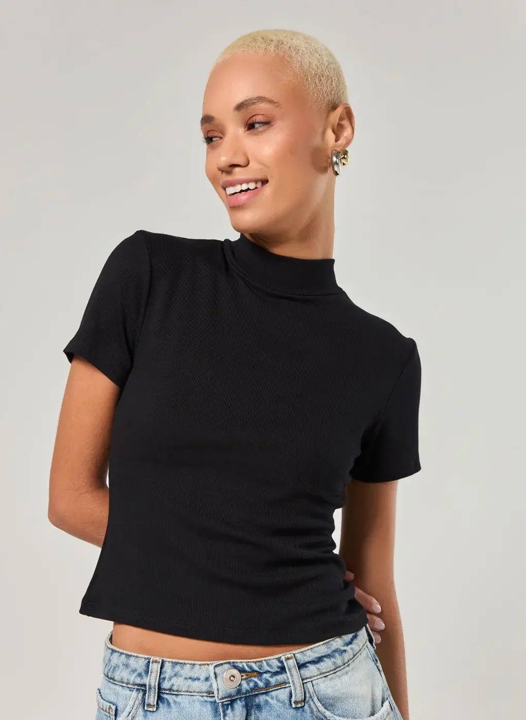 Blusa Básica de Golinha Alta