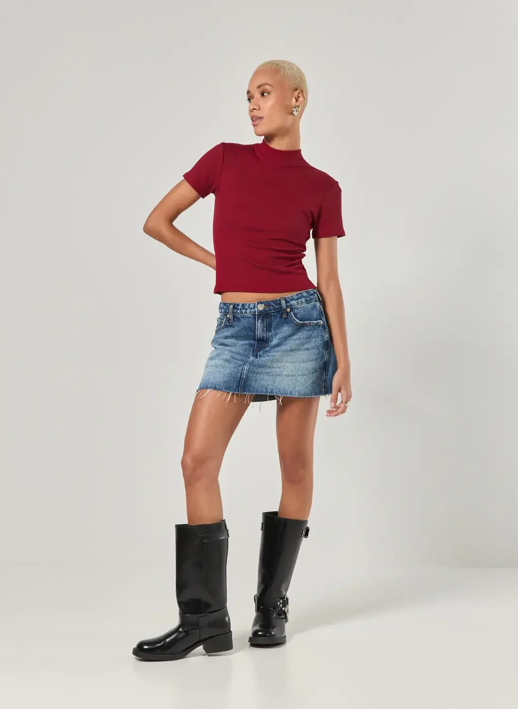 Blusa Básica de Golinha Alta