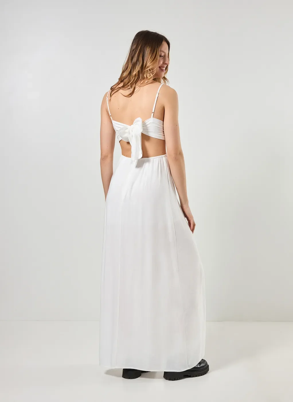 Vestido Longo com Amarração e Fenda Lateral