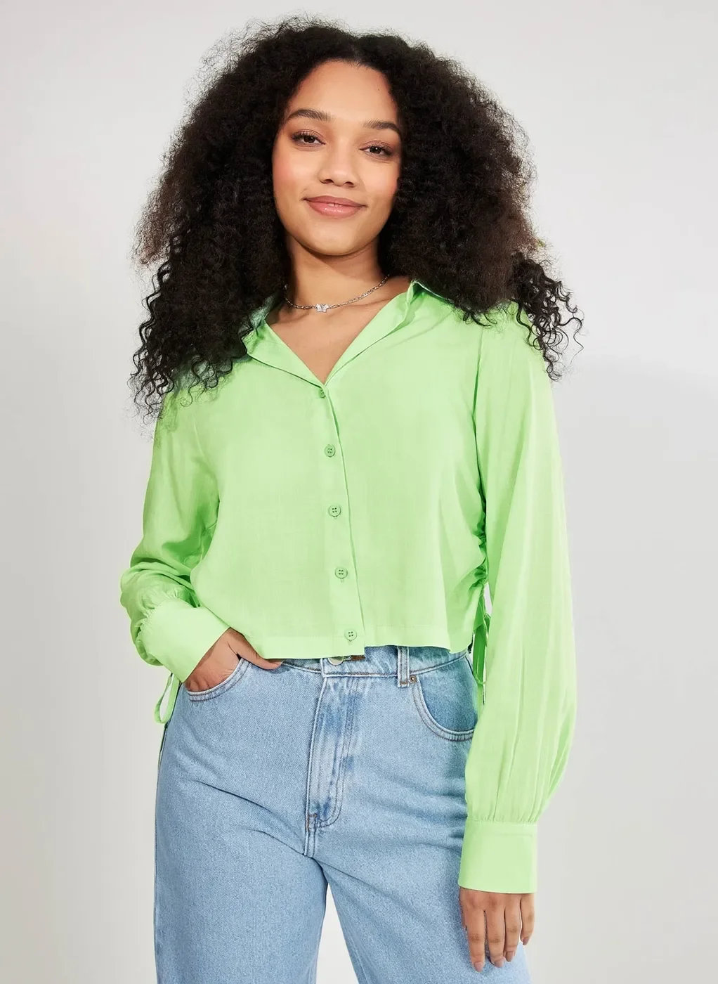 Camisa Cropped com Amarração Lateral