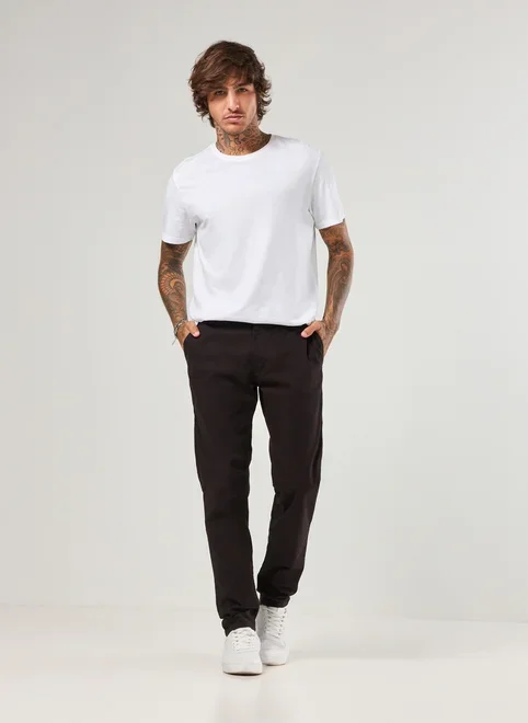 Calça Chino Slim em Sarja Preta