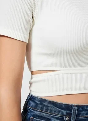 Blusa Cropped Seamless Com Aberturas
