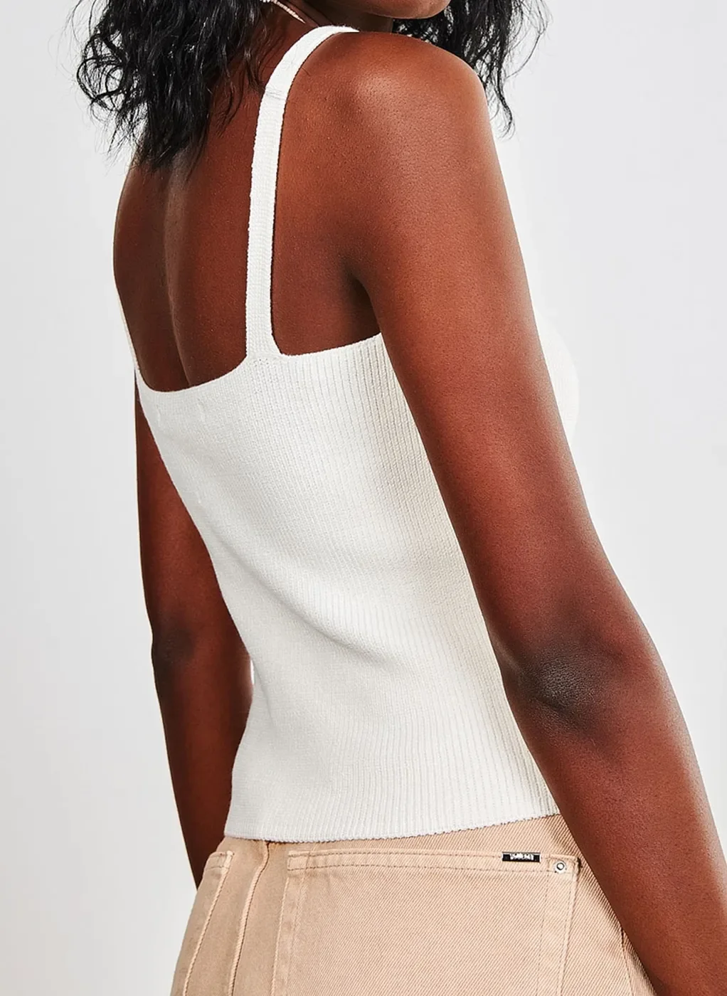 Blusa Regata Em Retilínea Off-White