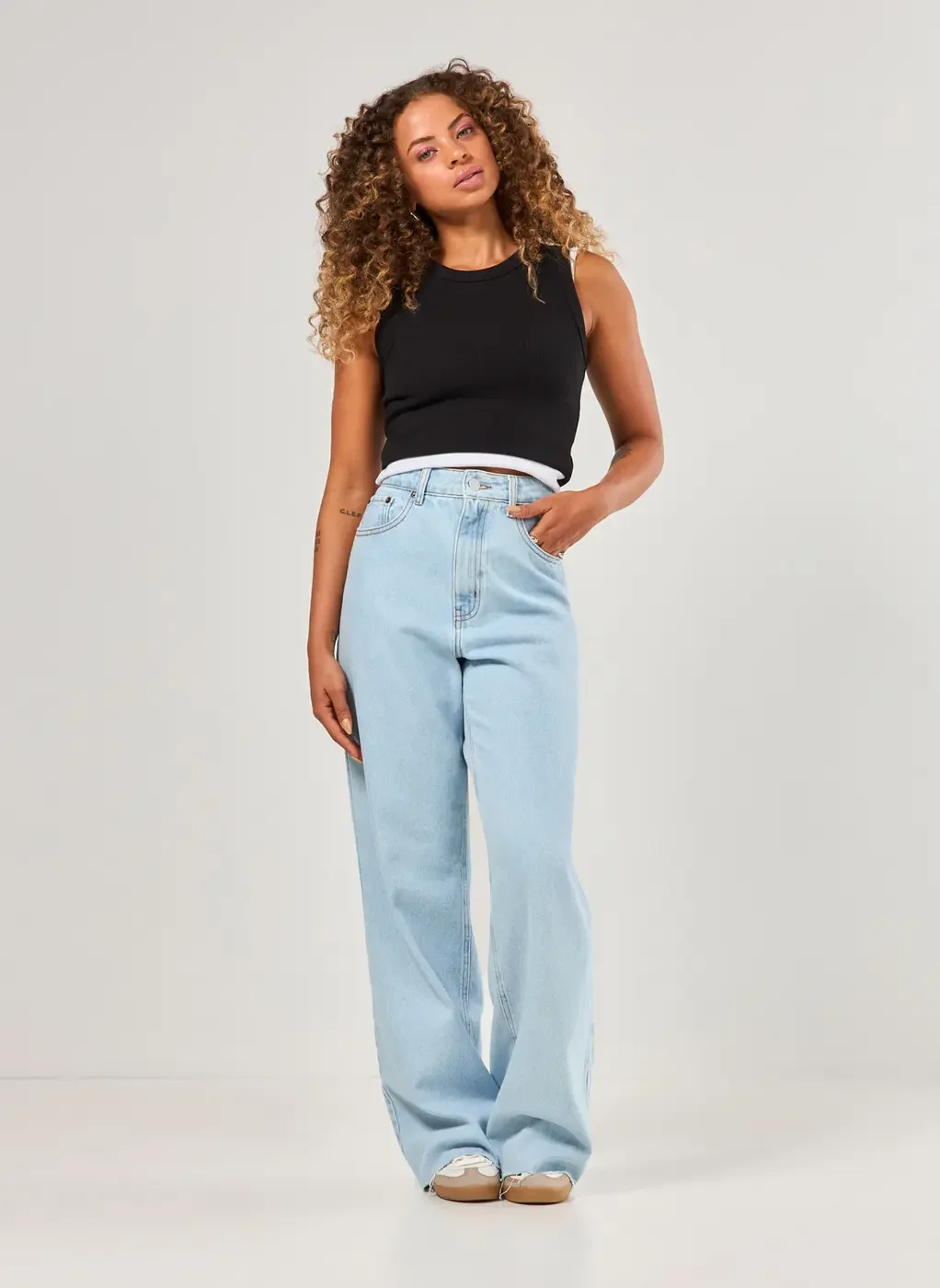 Calça Jeans Wide Leg Cintura Alta