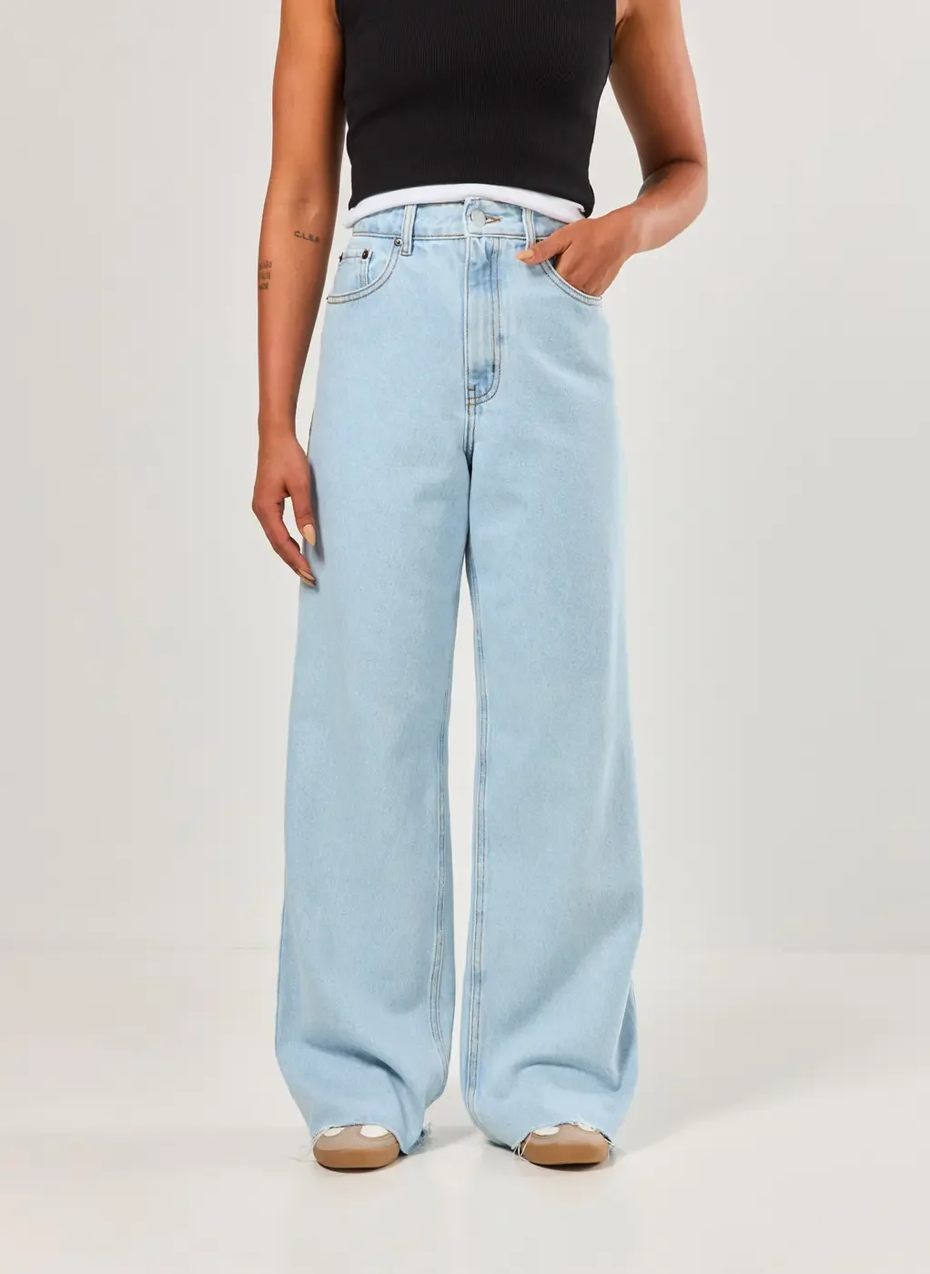 Calça Jeans Wide Leg Cintura Alta
