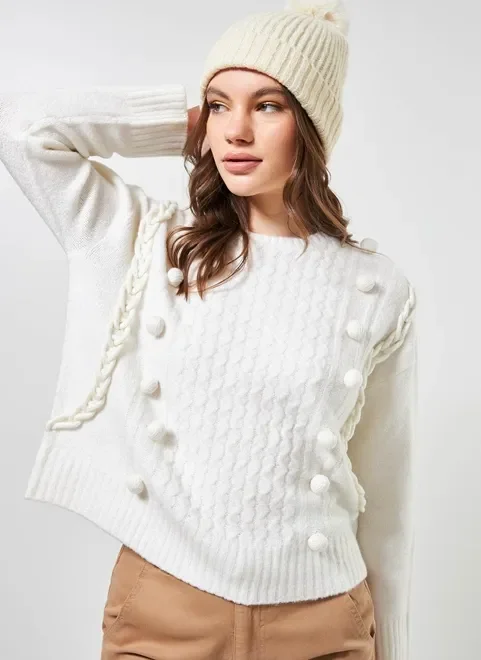 Blusão Off-White Com Pompom
