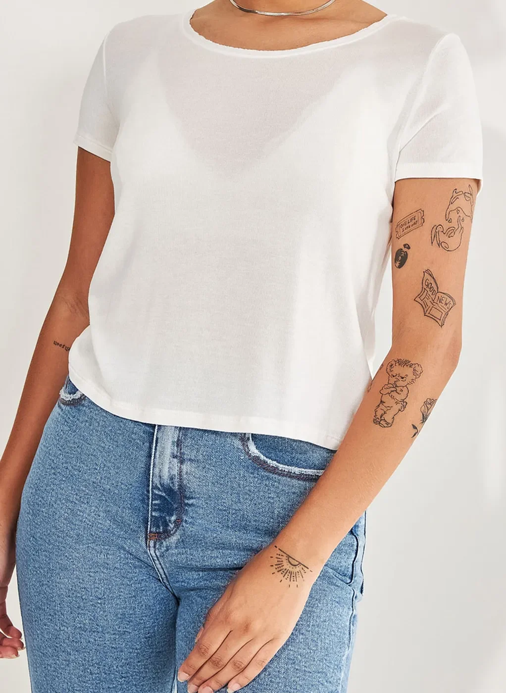 Blusa Básica Com Decote Canoa