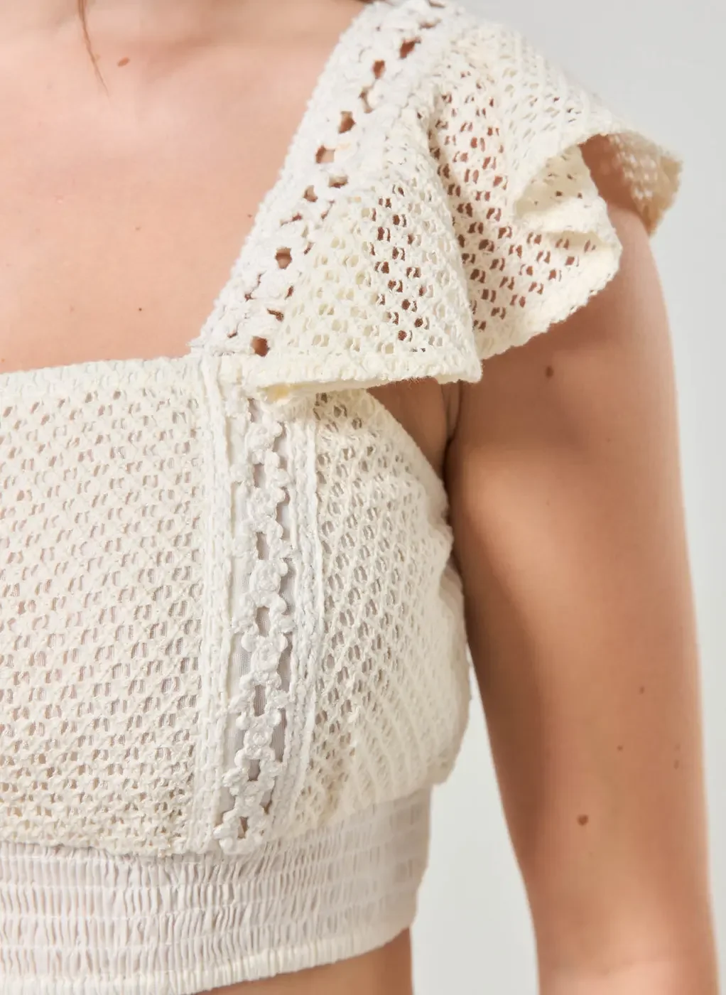 Blusa Cropped Estilo Crochezinho
