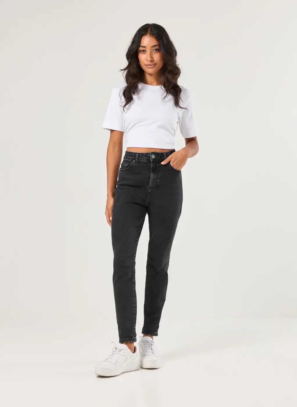 Calça Mom Jeans Preta
