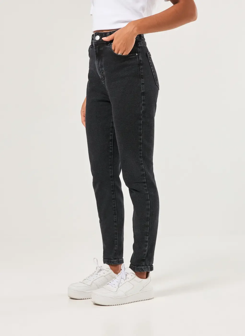 Calça Mom Jeans Preta