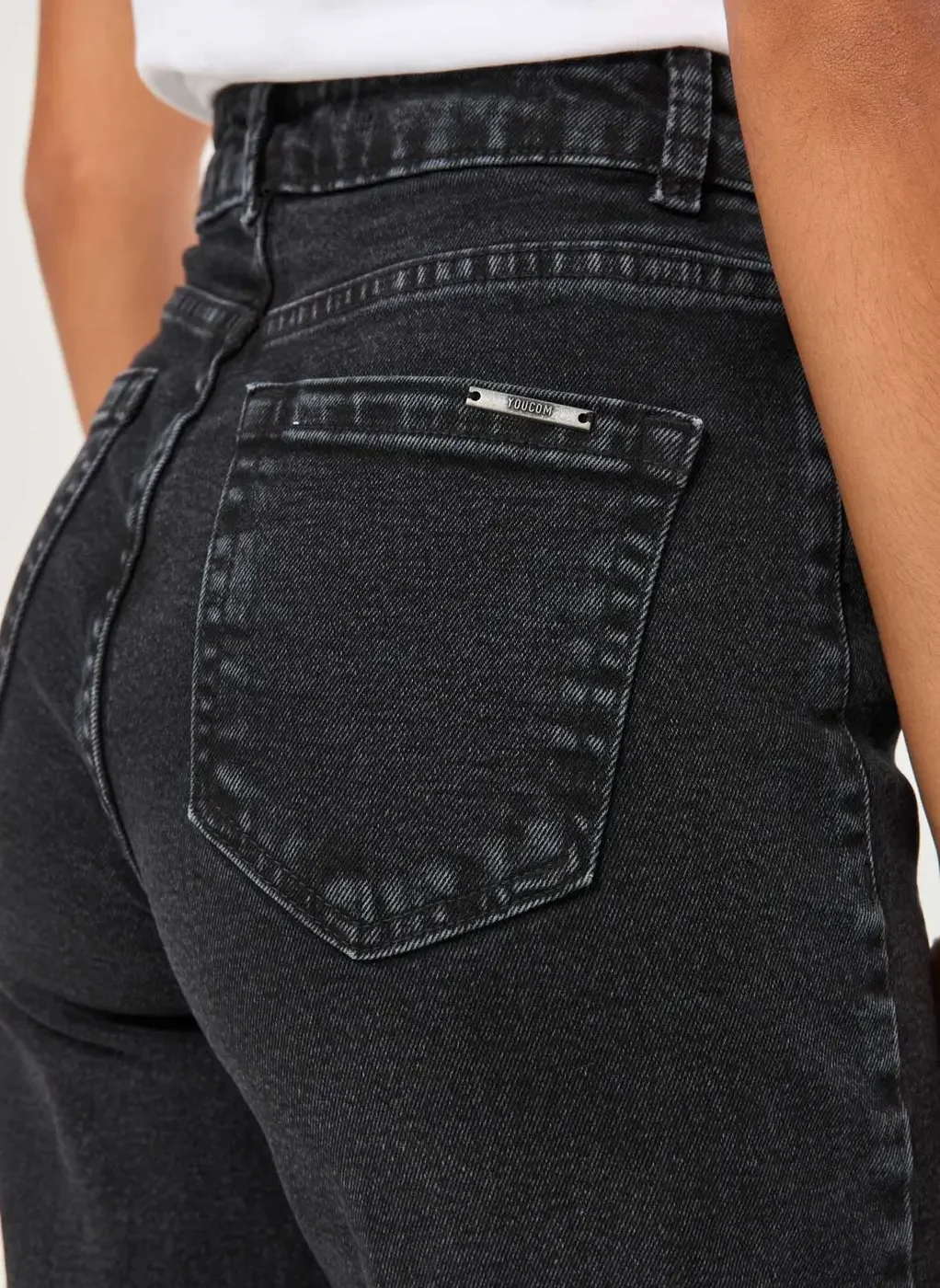 Calça Mom Jeans Preta