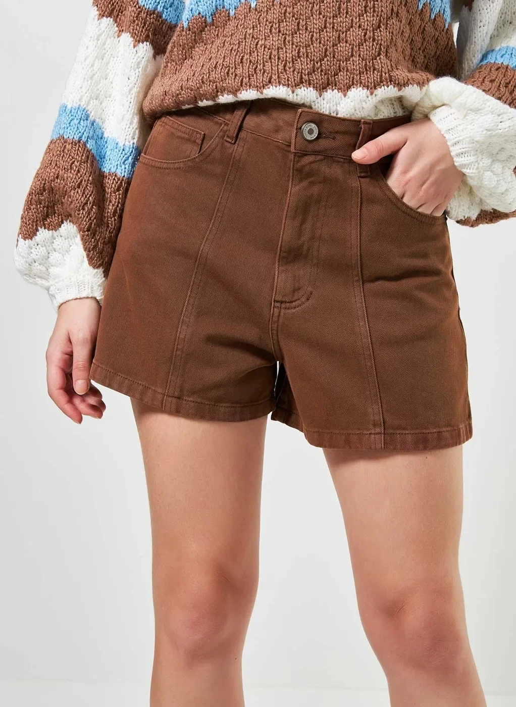 Short De Sarja Marrom