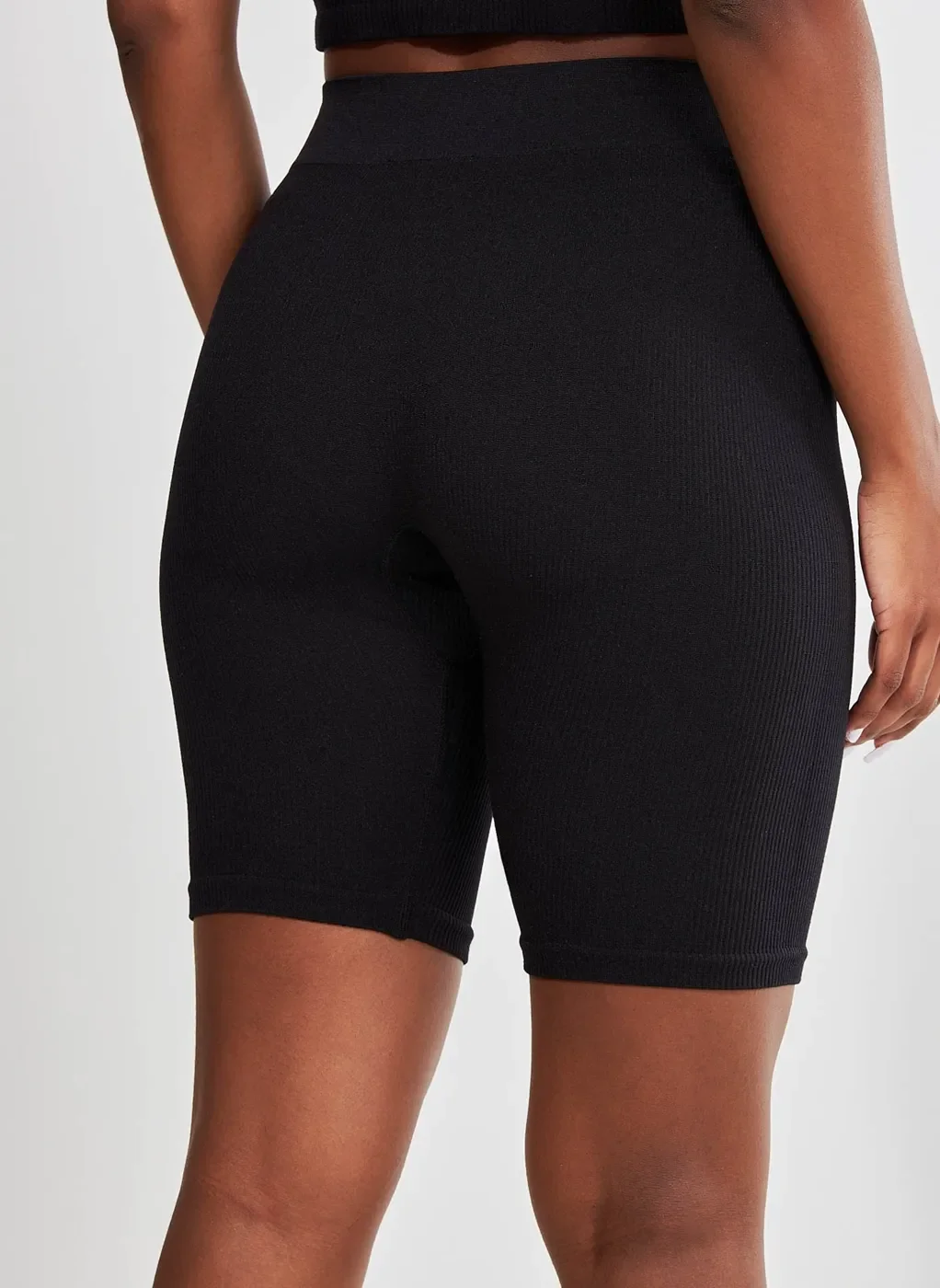 Bermuda Biker Seamless Preta