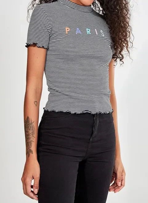 Blusa Listrada Com Escrito Colorido