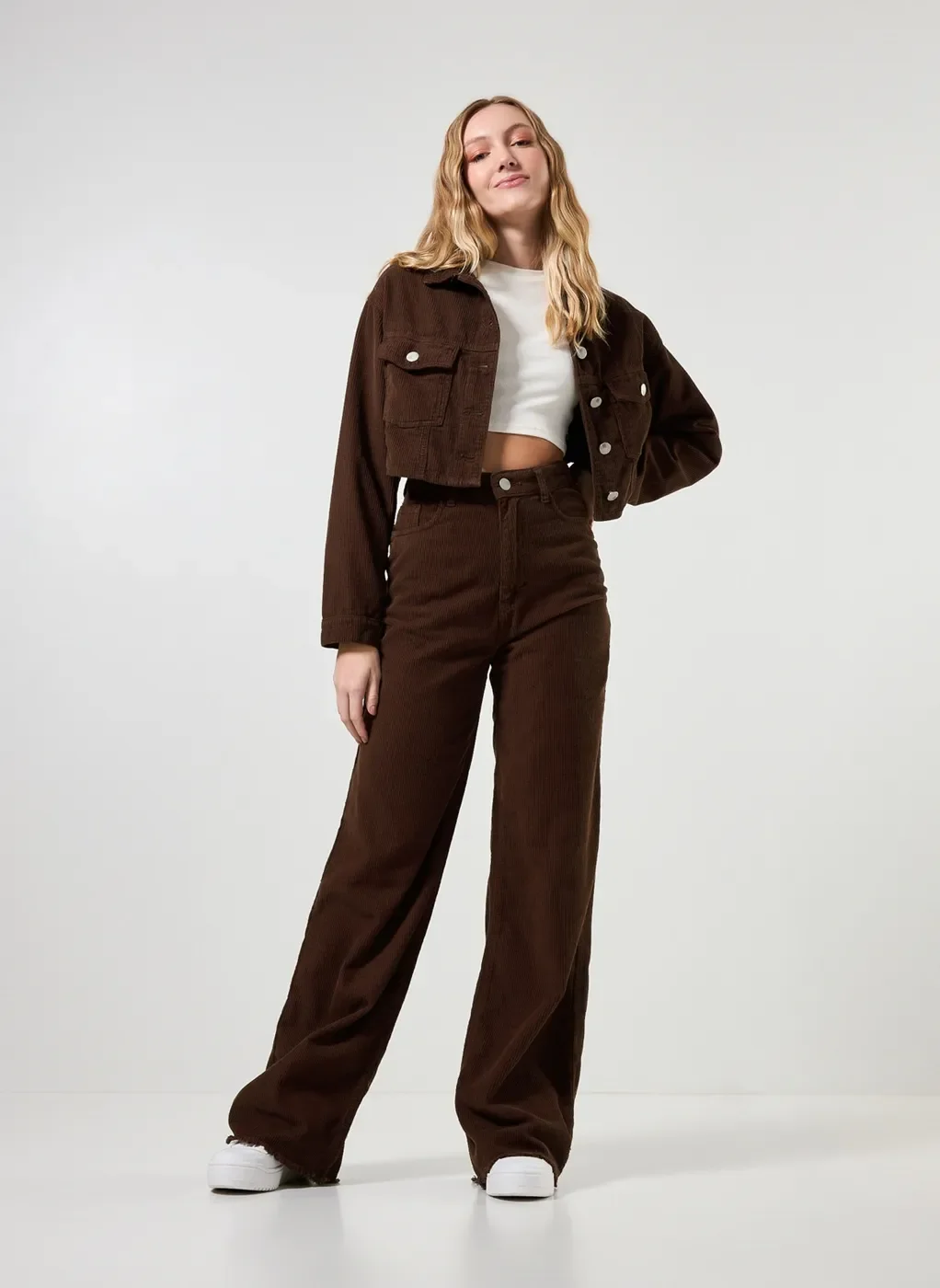 Jaqueta Cropped Veludo Cotelê Marrom