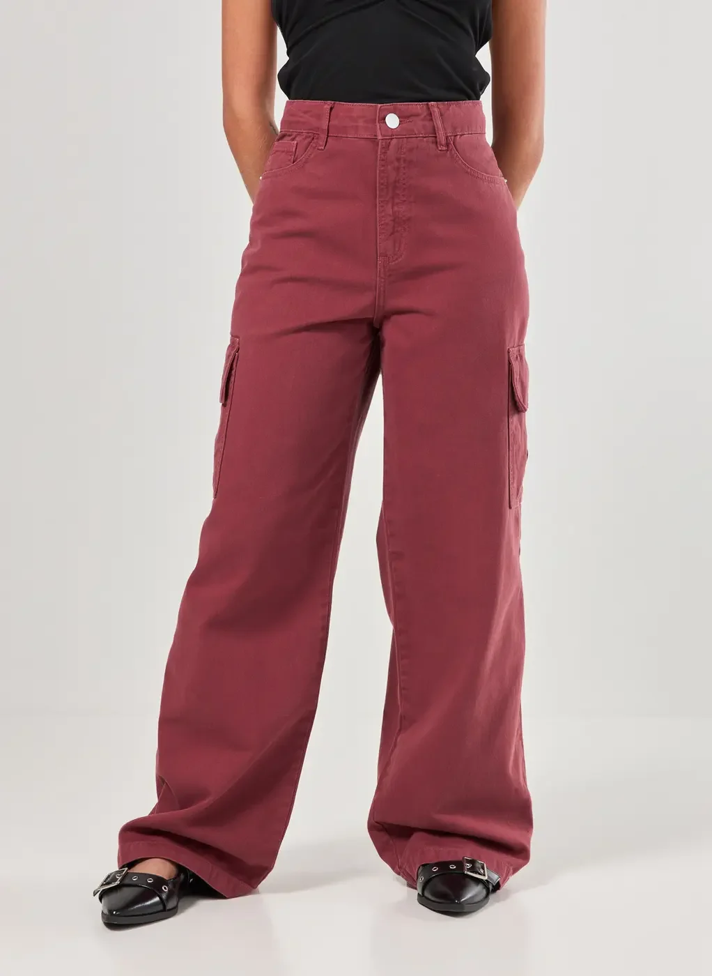 Calça Wide Leg Cargo Cintura Alta