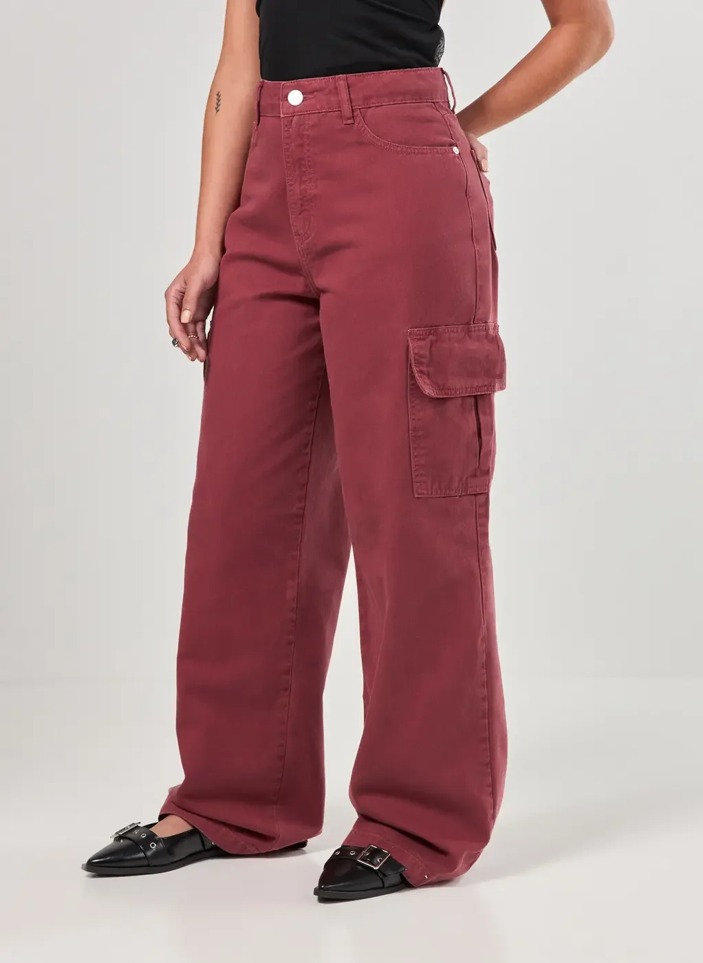 Calça Wide Leg Cargo Cintura Alta