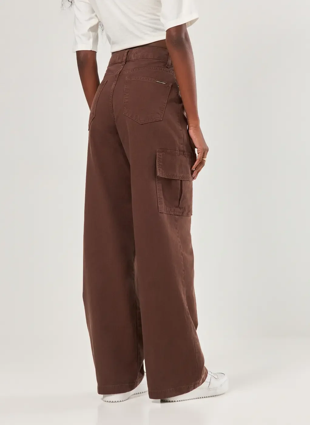 Calça Wide Leg Cargo Cintura Alta
