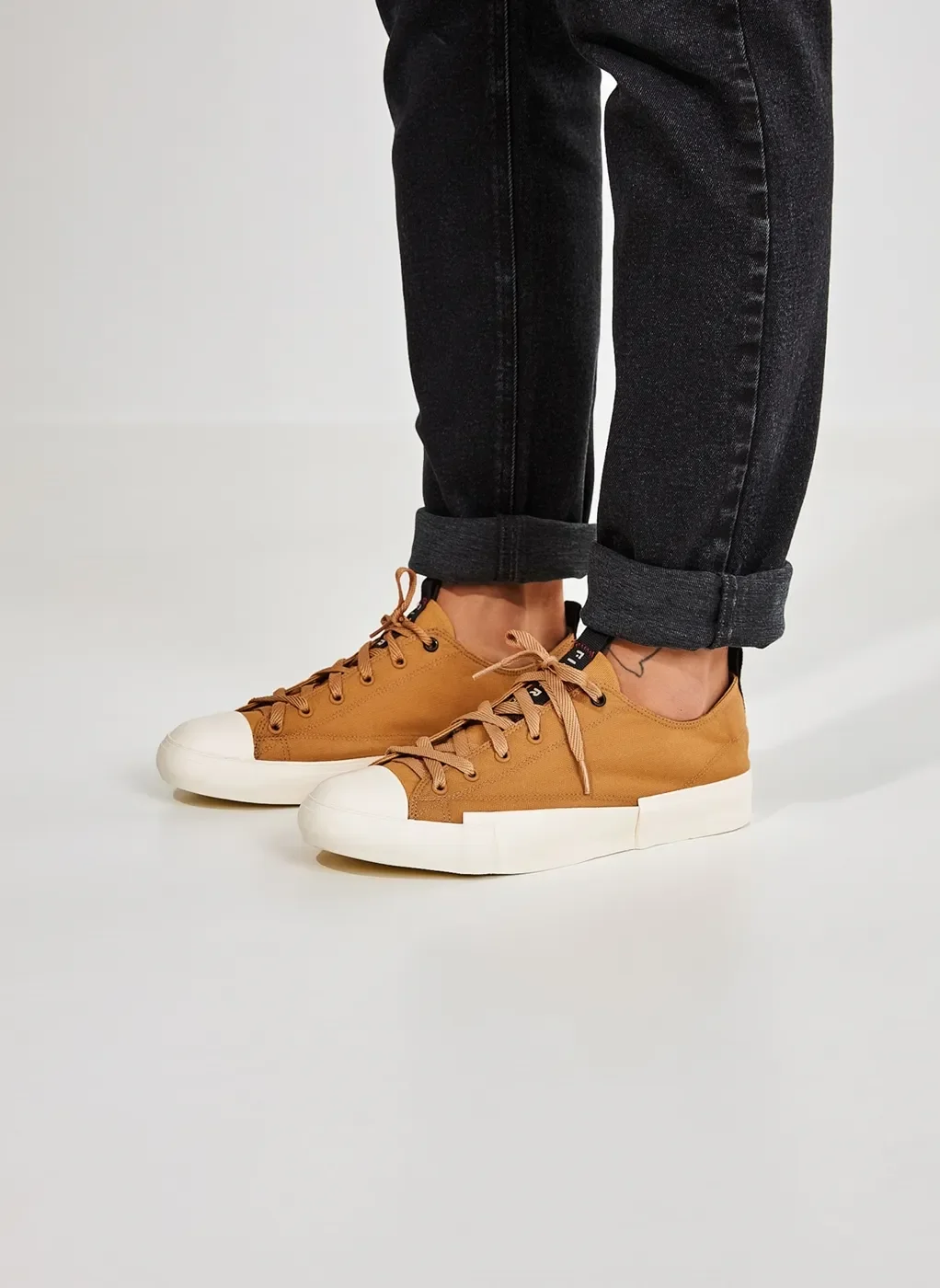 Tênis All Gender Fiever Ocre