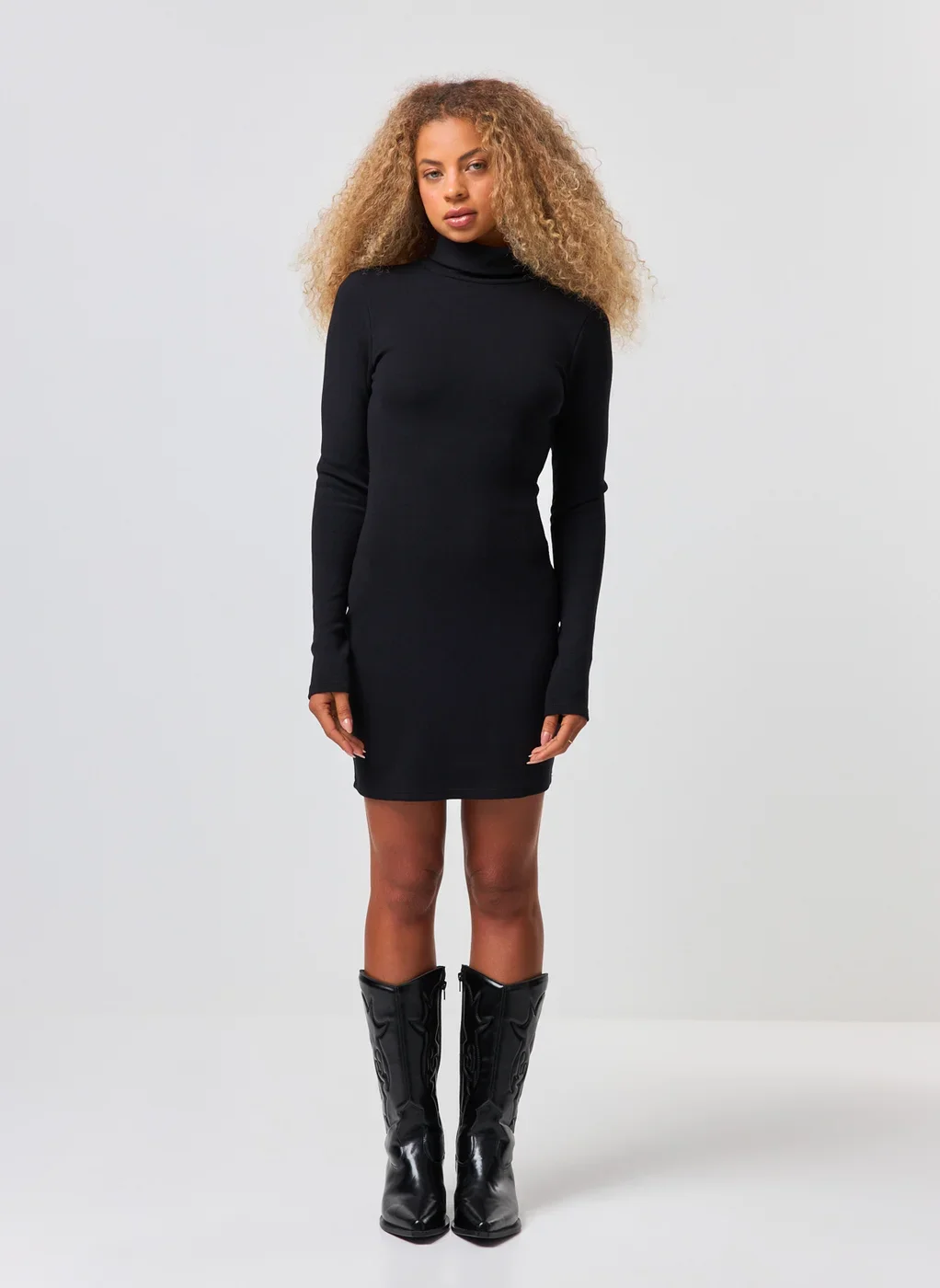 Vestido Manga Longa Com Golinha