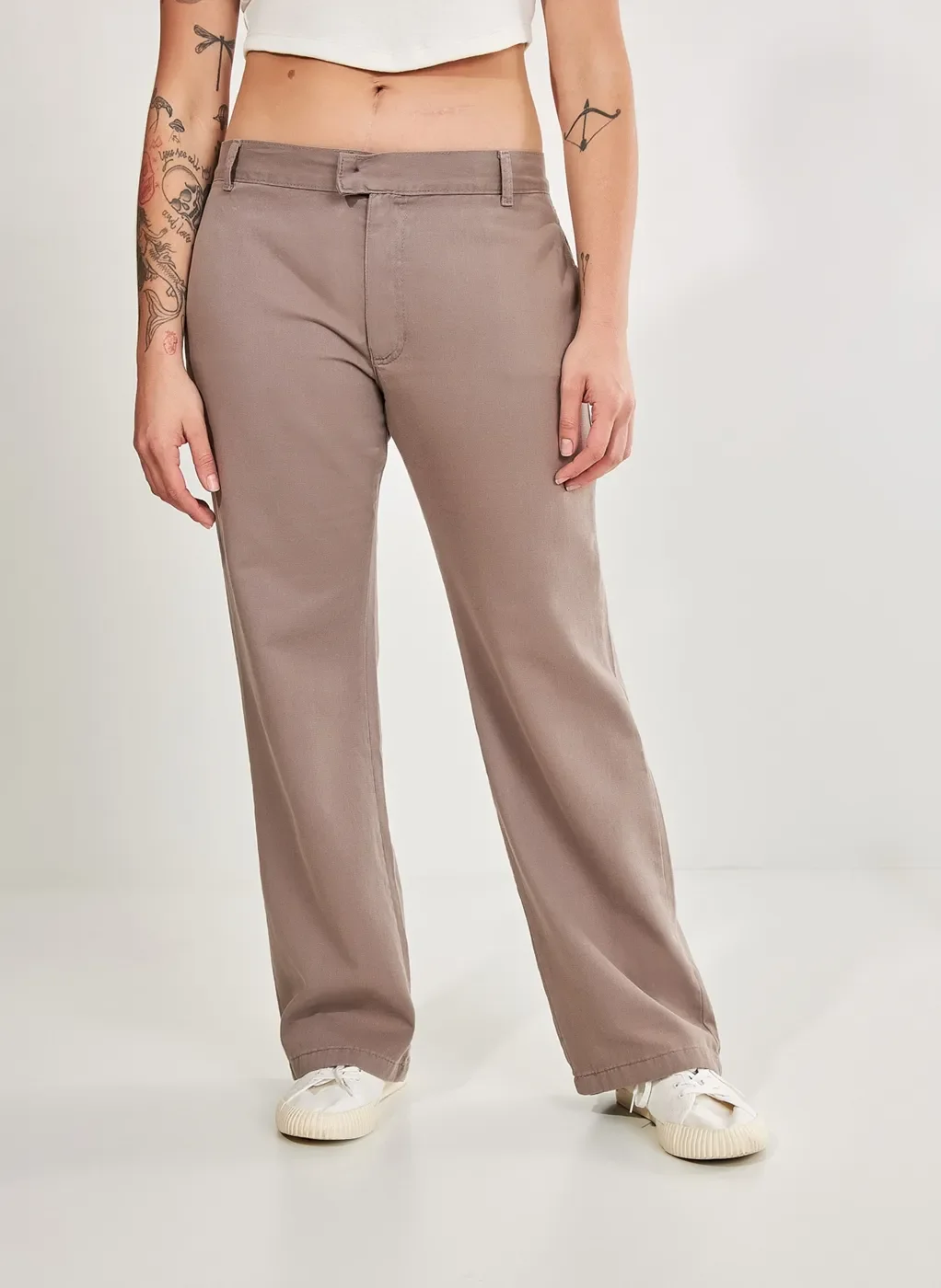 Calça De Sarja Cinza Com Cintura Baixa