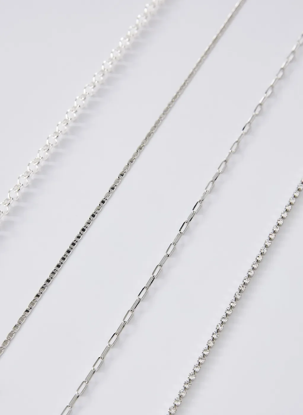 Kit Colares Com Correntes E Strass