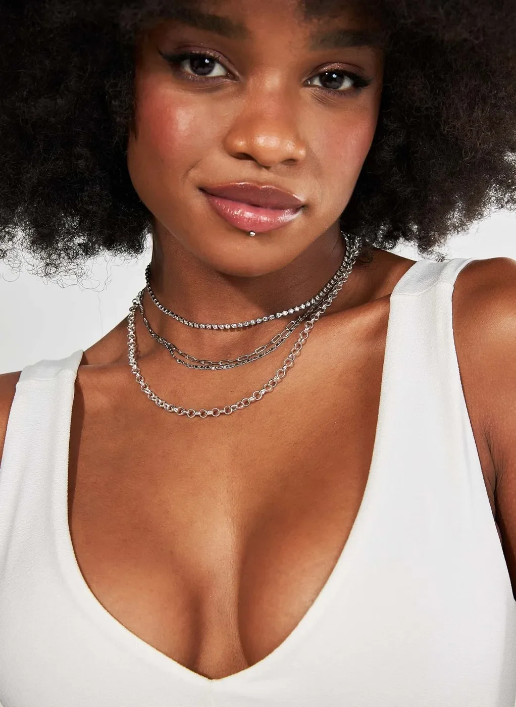 Kit Colares Com Correntes E Strass