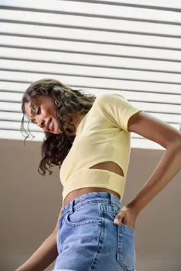 Blusa Cropped Com Aberturas