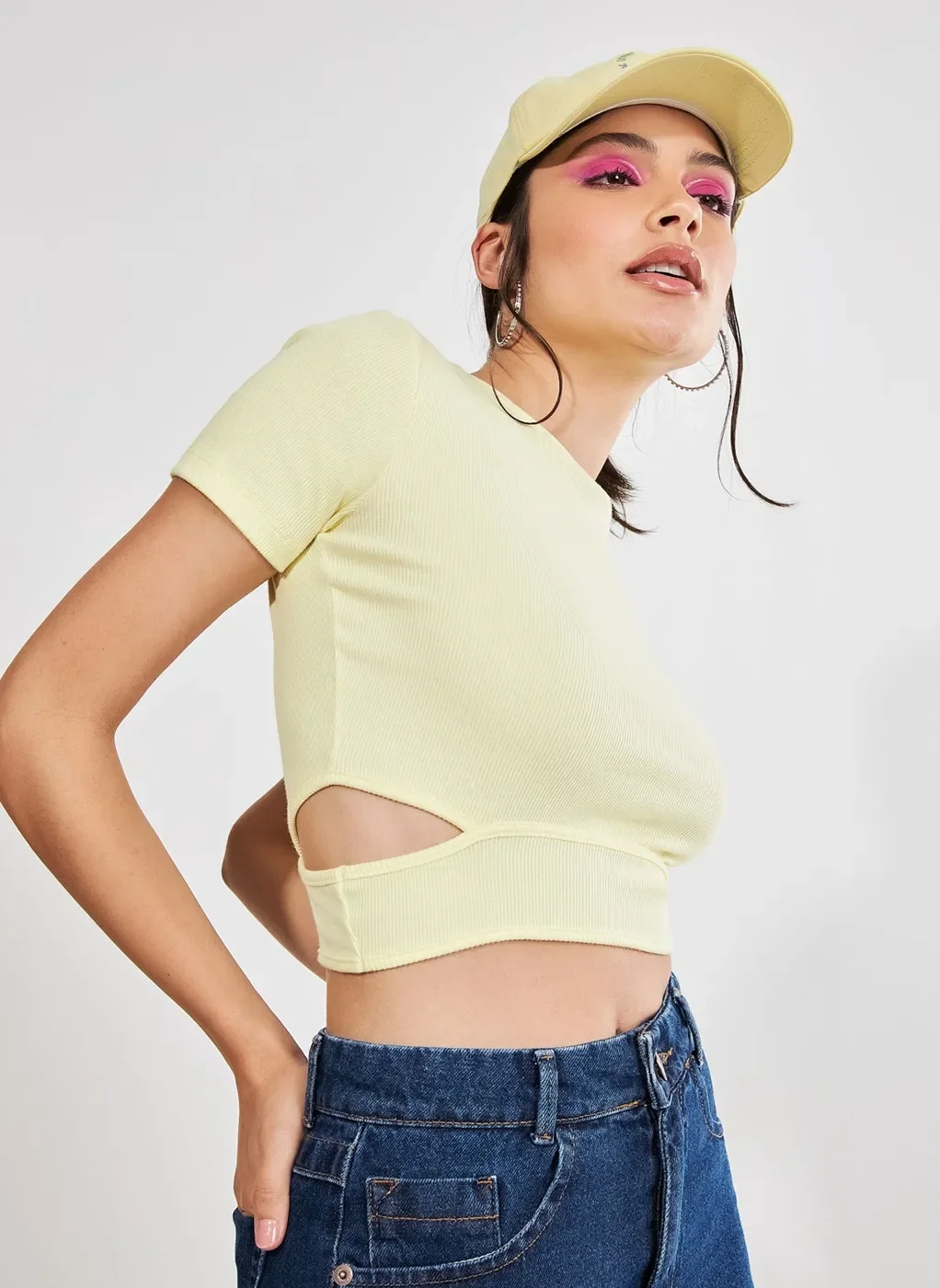 Blusa Cropped Com Aberturas