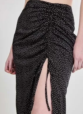 Saia Midi Com Amarração Preta Poá