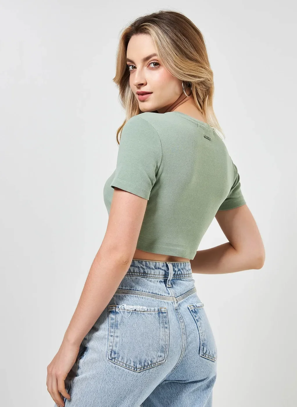 Blusa Cropped Barra Arredondada