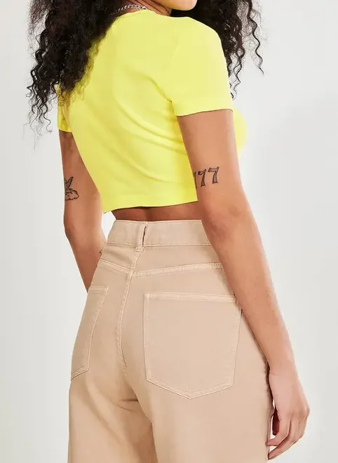 Blusa Cropped De Manga Curta