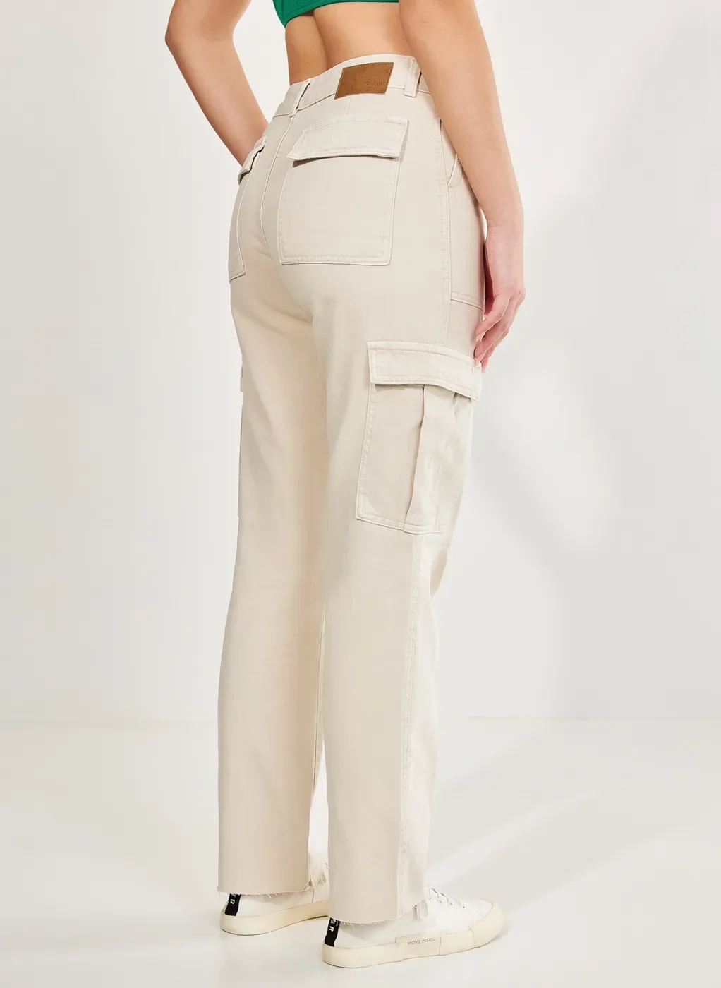 Calça Cargo Reta Em Sarja Gelo