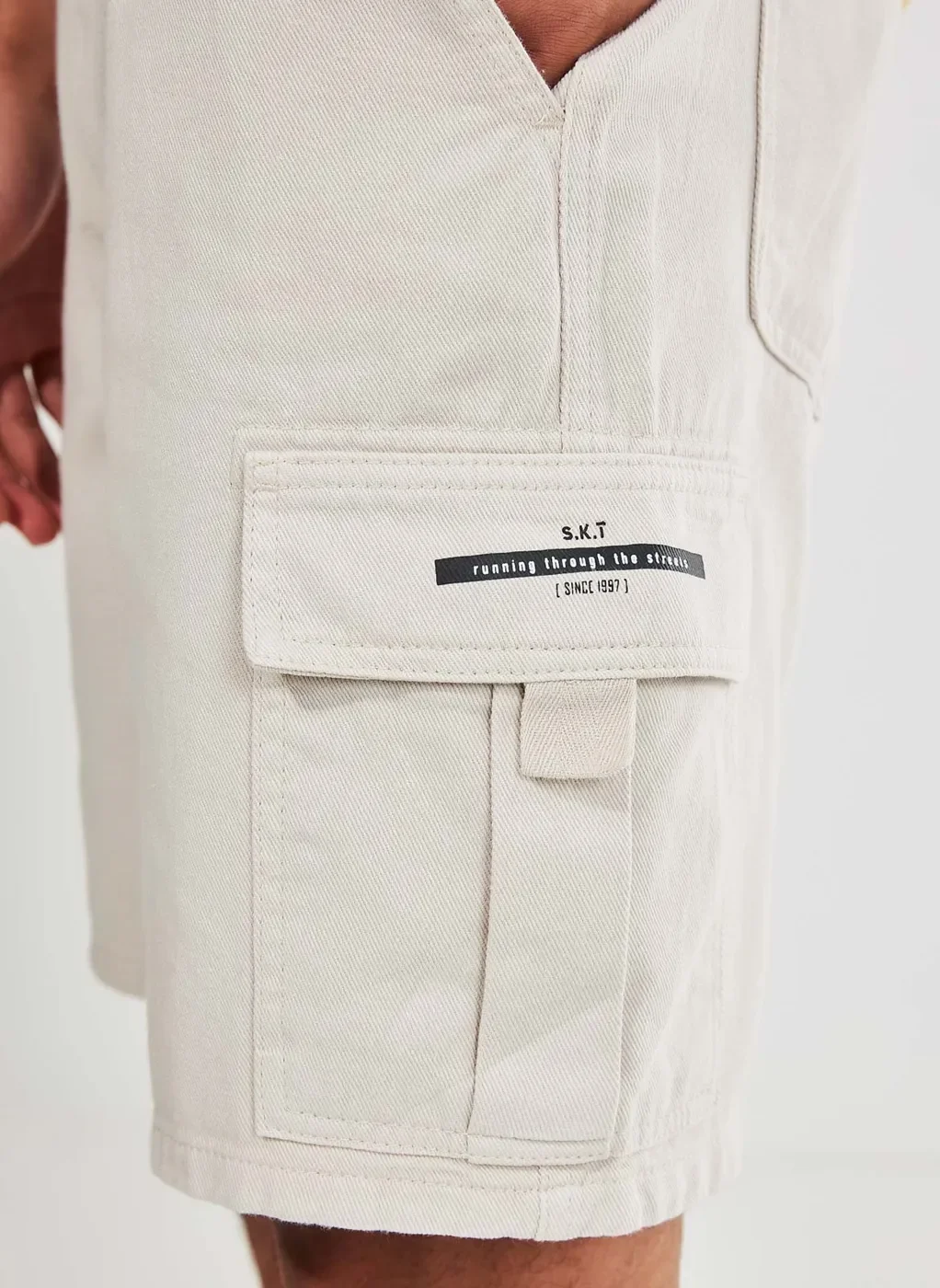 Bermuda Cargo De Sarja Gelo