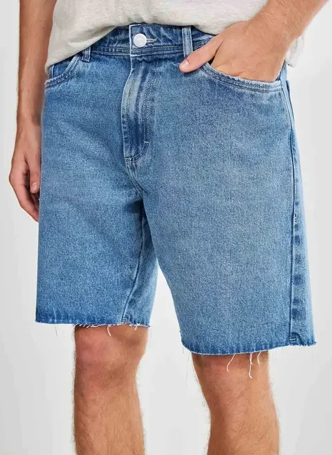 Bermuda Jeans Com Barra Cortada